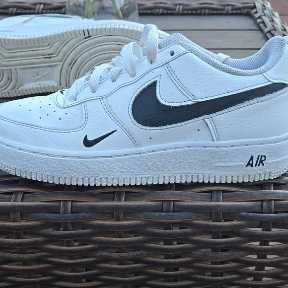 Nike Air Force 1 LV8 Multi Etch Swoosh Boys Sz 5Y - Picture 8 of 11